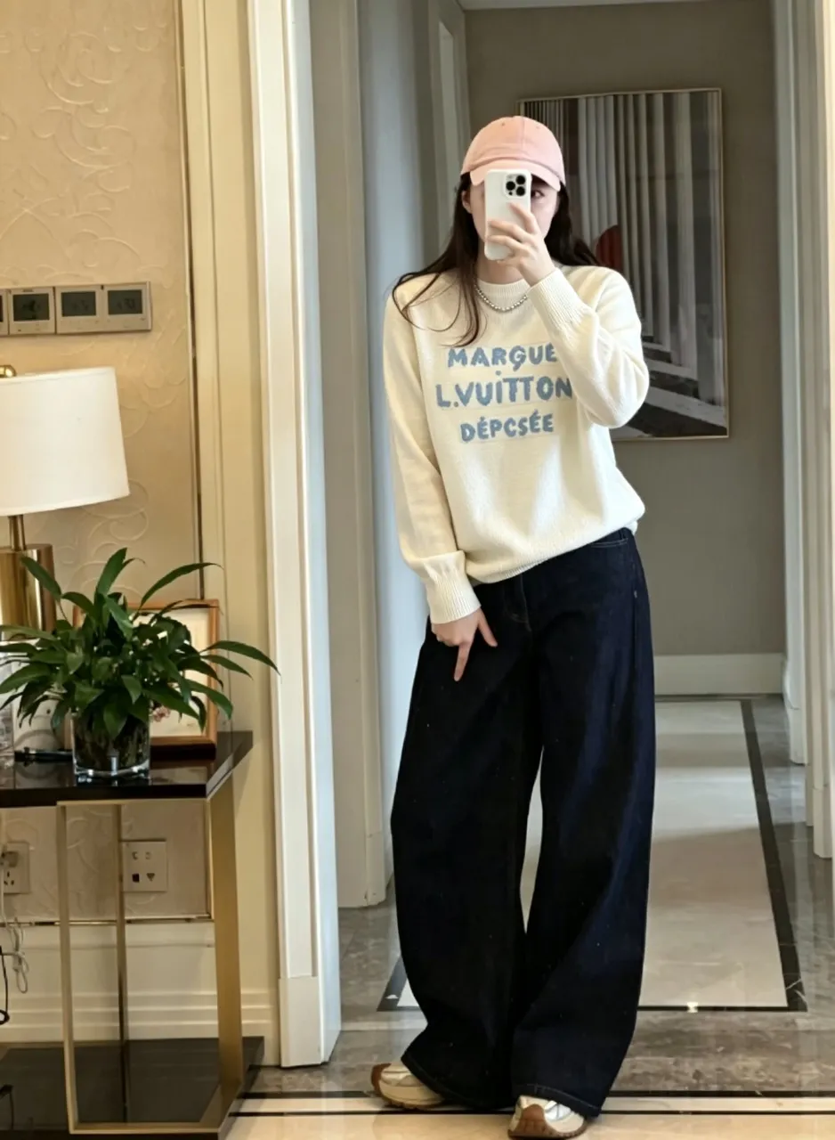 Louis Vuitton/Louis Vuitton Light Blue presbyopic letter jacquard sweater